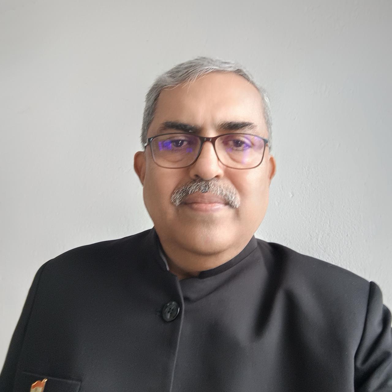 Shri Vijay Kumar Gupta