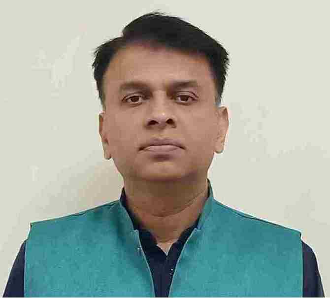 Shri Abhishek Chandra